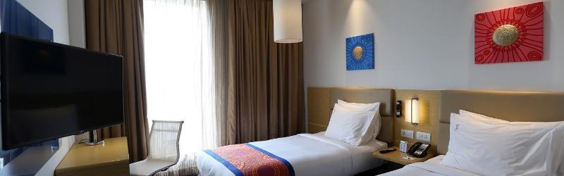 Holiday Inn Express Chennai Old Mahabalipuram Road Buitenkant foto