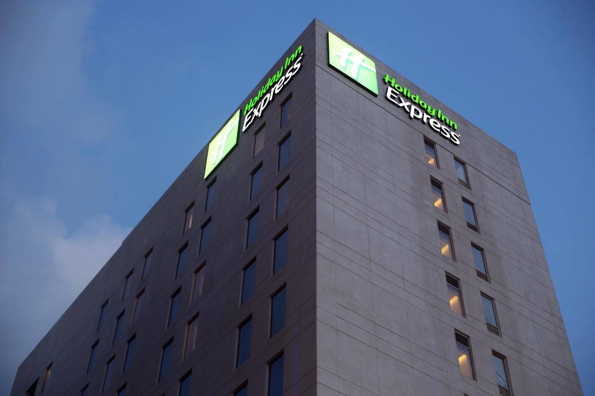 Holiday Inn Express Chennai Old Mahabalipuram Road Buitenkant foto