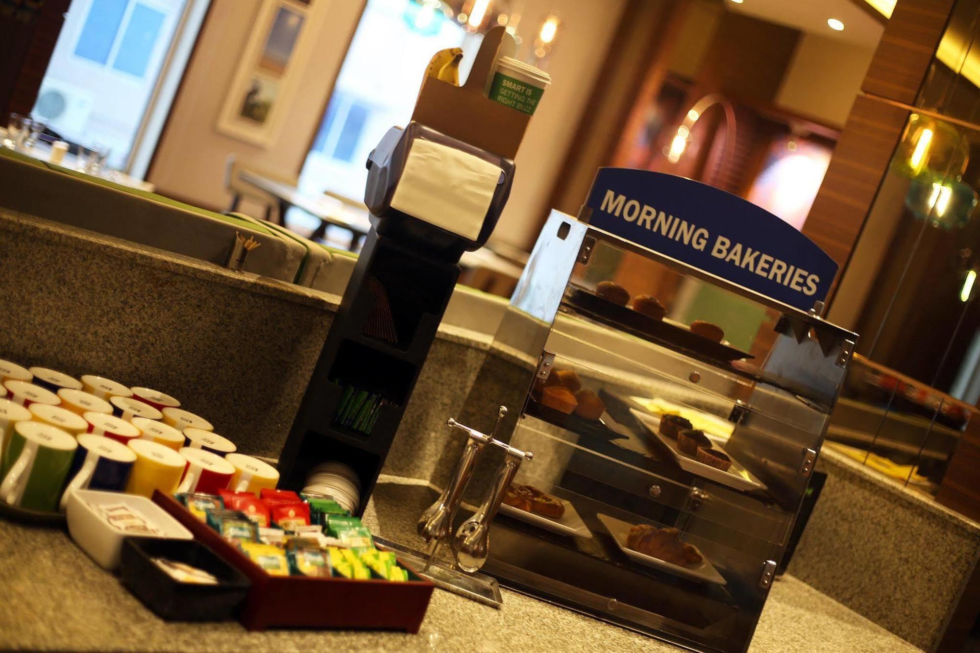 Holiday Inn Express Chennai Old Mahabalipuram Road Buitenkant foto