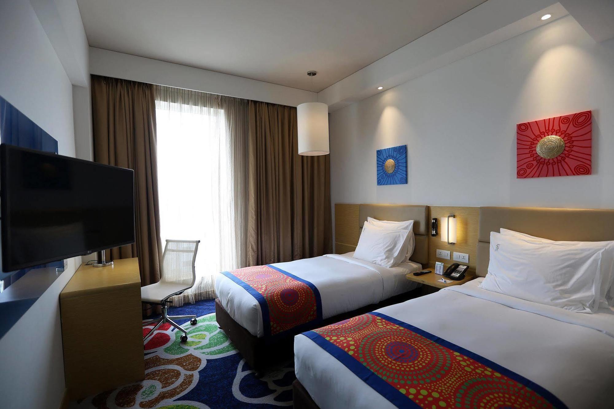 Holiday Inn Express Chennai Old Mahabalipuram Road Buitenkant foto