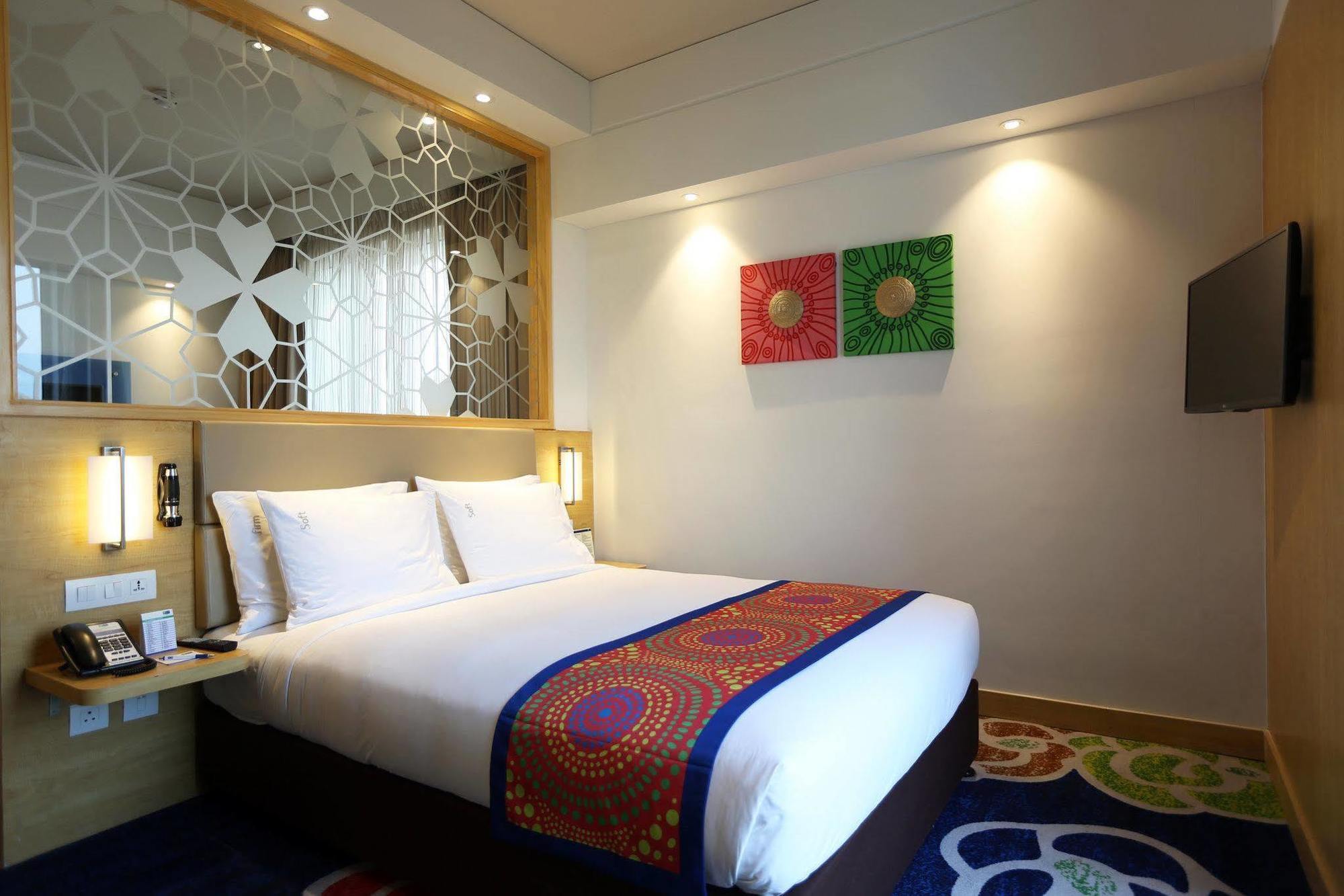 Holiday Inn Express Chennai Old Mahabalipuram Road Buitenkant foto