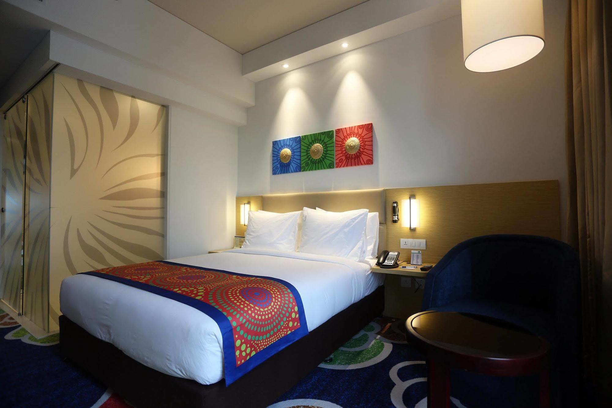 Holiday Inn Express Chennai Old Mahabalipuram Road Buitenkant foto